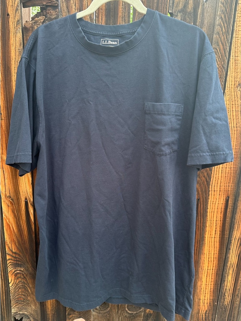 L.L. Bean Men's Traditional fit Dark Navy Short-Sleeve Pocket Tee